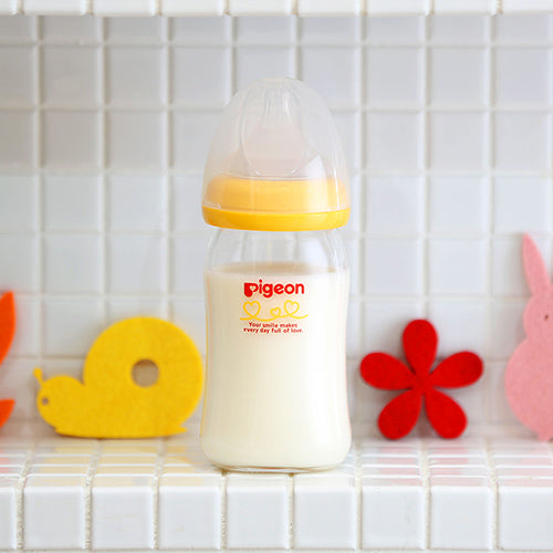 Pigeon Milk Bottle - Glass 贝亲经典玻璃奶瓶 160ml Classic Yellow