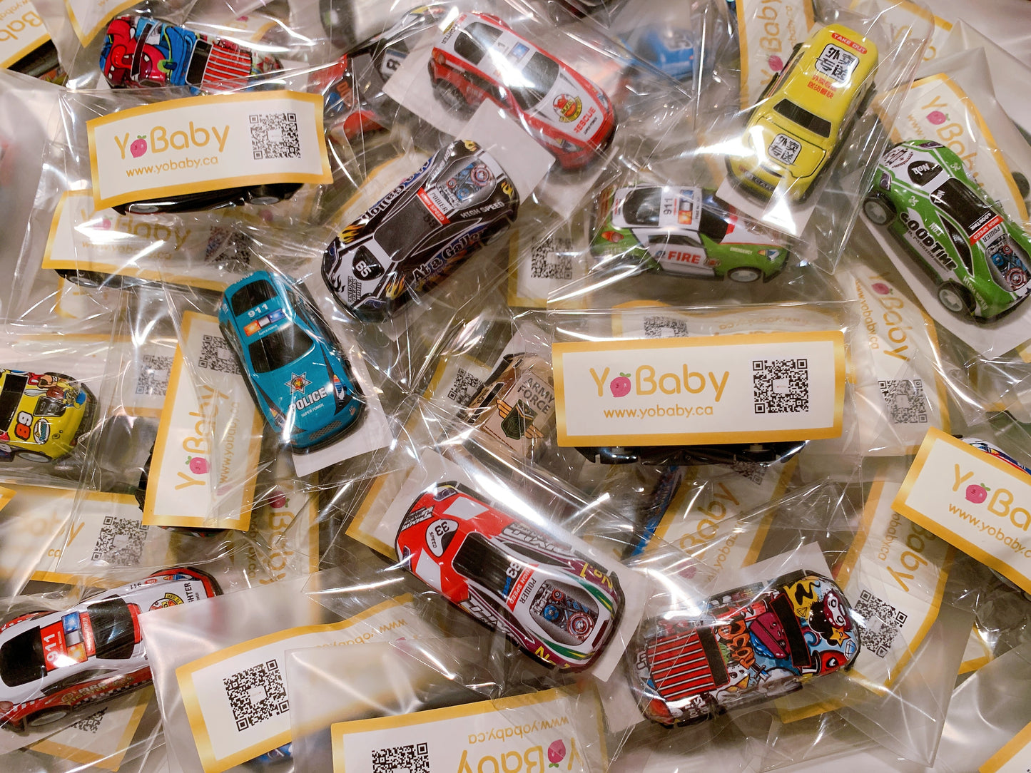 YoBaby Car Toy(Free gift if order is over $80)/YoBaby回力玩具小汽车 随机(满$80订单免费小礼物!请见此产品详情页)