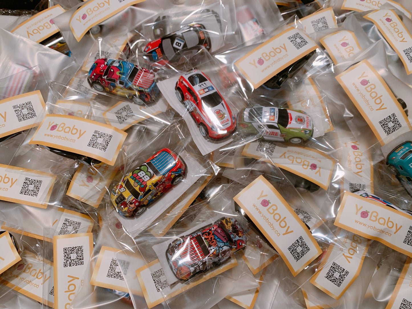 YoBaby Car Toy(Free gift if order is over $80)/YoBaby回力玩具小汽车 随机(满$80订单免费小礼物!请见此产品详情页)