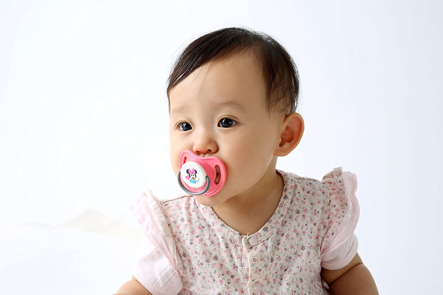 Pigeon Disney Pacifier-Mickey 贝亲迪士尼限定安抚奶嘴 米奇 M 3-6month